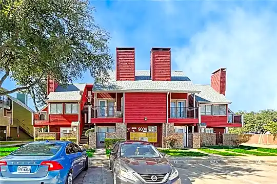 9839 Walnut St #306 Photo 1