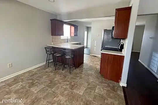 101 Kimberly Ct Photo 2