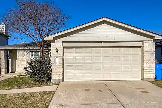 17508 Dashwood Creek Dr Photo 2