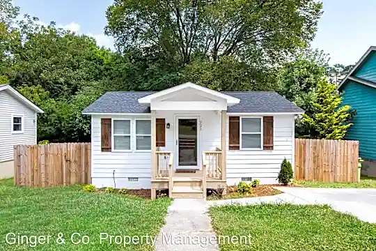 221 Turner St Photo 1