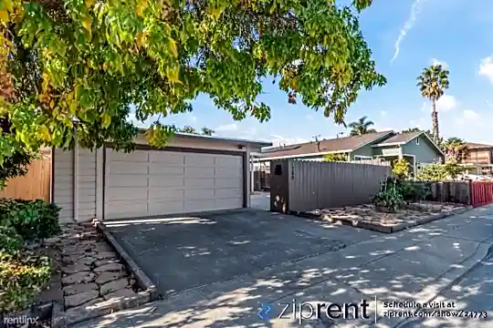 1760 Hamlet St Photo 1