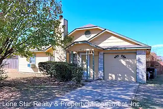 3311 Green Valley Dr Photo 1