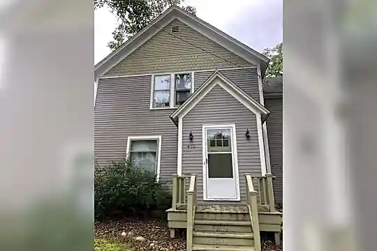 415 Stanwood St Photo 1