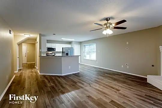 1700 Worthington Lane Photo 2