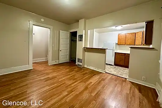 Glencoe Apartments Photo 1