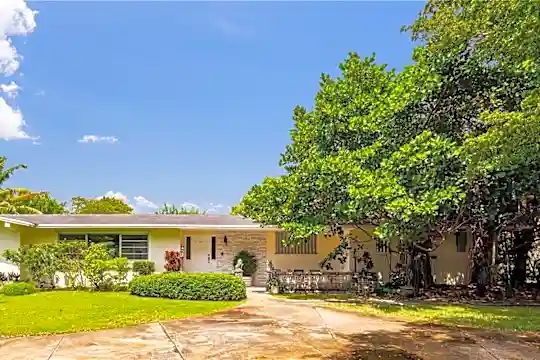 6700 SW 97th Ave #A Photo 1