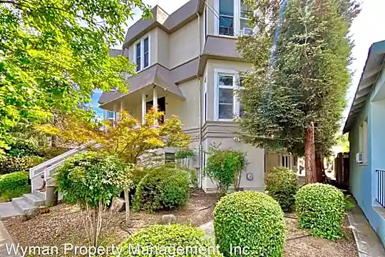 1415 Brown St Photo 1