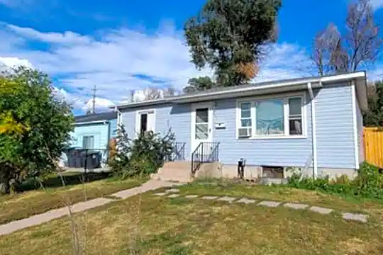 131 Ahrens Ave Photo 1