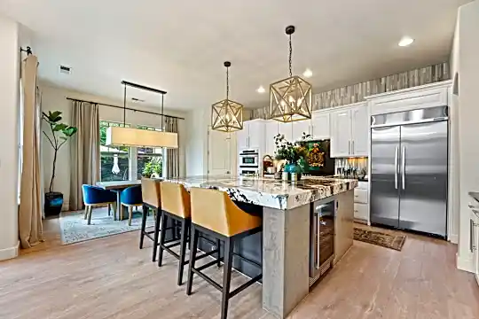 5965 Cartier Dr Photo 2