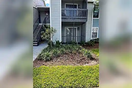 3740 Idlebrook Cir #110 Photo 2