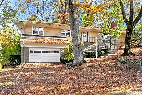 8 Doris Dr Photo 1