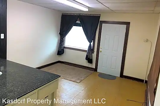 501 Main St Photo 2