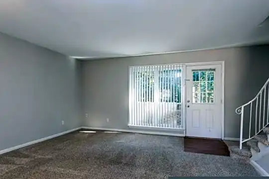 5581 Burnlee Pl Photo 1