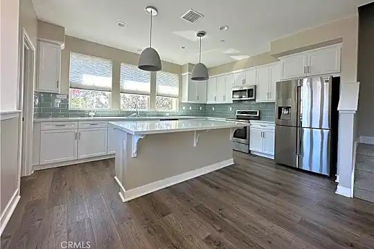 1452 N Harbor Blvd #4 Photo 1