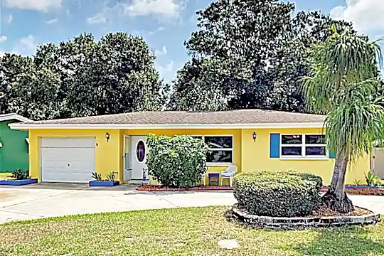 2392 Indigo Dr Photo 1