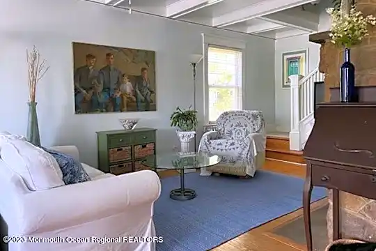 402 Brinley Ave Photo 2