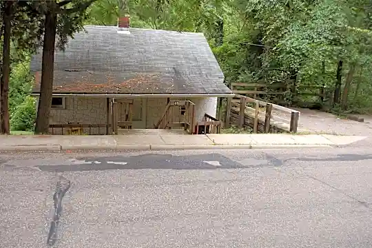 48 Madison Ave Photo 2
