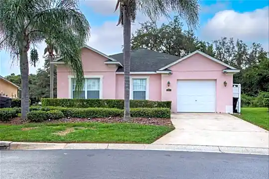 466 Reserve Dr Photo 1