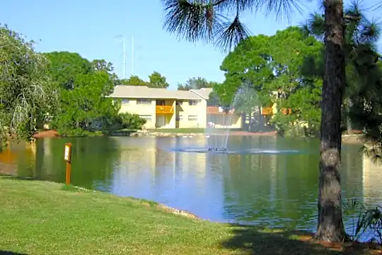 Tarponwood Lake Photo 1