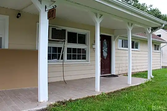 27 Markham Rd Photo 2