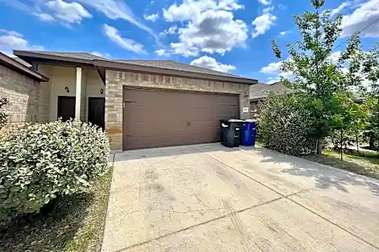 2553 Pahmeyer Rd Photo 1