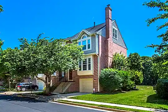 3841 Inverness Rd Photo 1