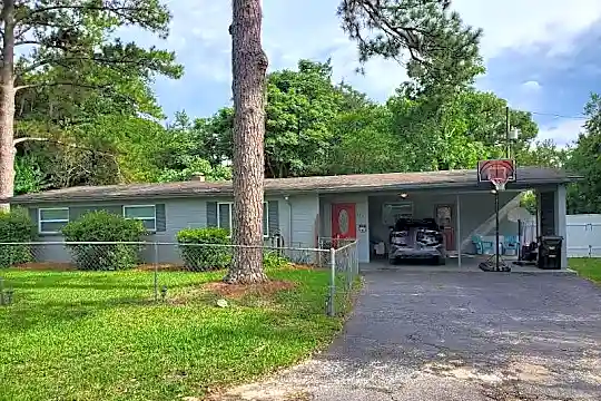 1431 SE 42nd Pl Photo 1
