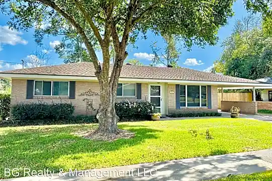 205 Halcott Dr Photo 1