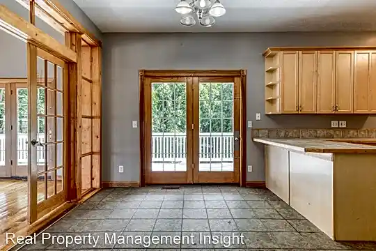 1305 Lawrence Street Photo 2