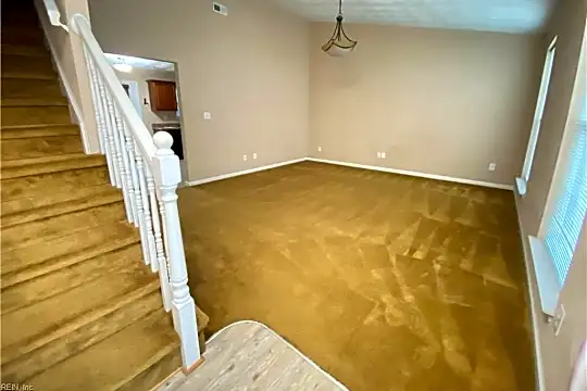 6358 Trafalgar Ct Photo 2
