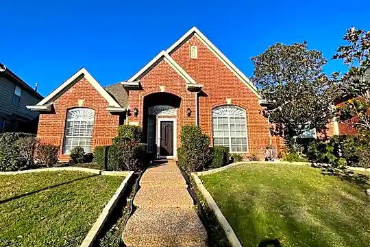9519 Vista Cir Photo 1