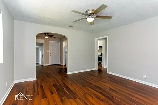 1331 Placid Pl Photo 2