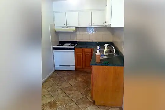 Godfrey Arms Apartments Photo 2