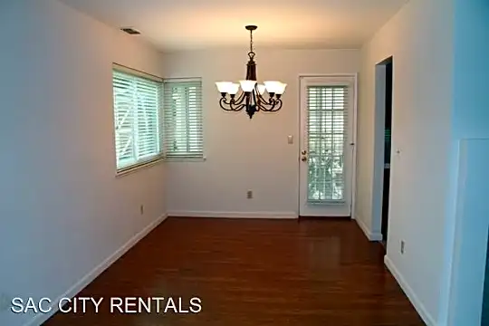 9361 Hoyleton Way Photo 2