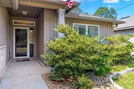 8265 Sierra St Photo 2