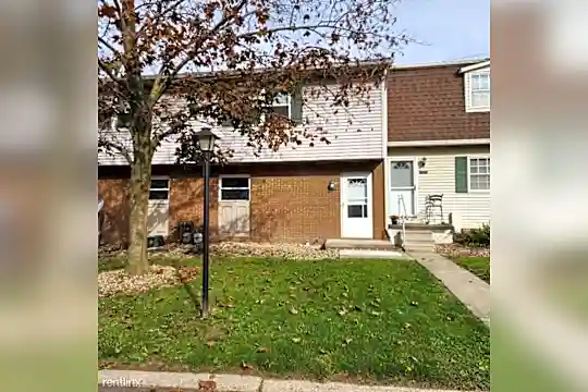 1319 Cedarwood Dr Photo 1