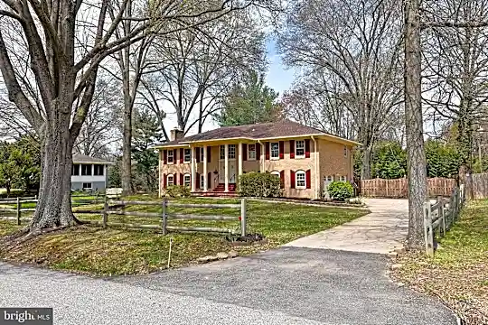 1118 Collingwood Rd Photo 1
