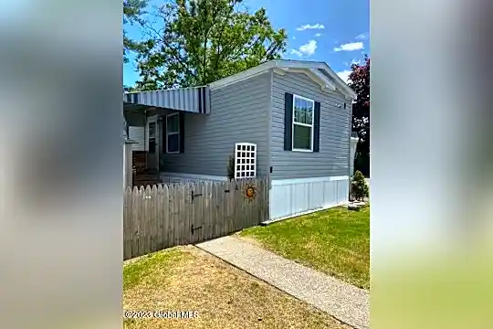 4 Zephyr Ln Photo 2
