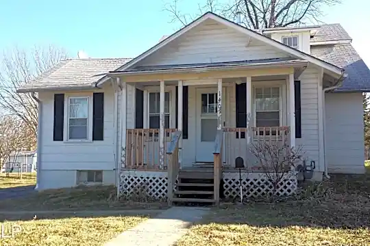 1407 N Pleasant St Photo 1