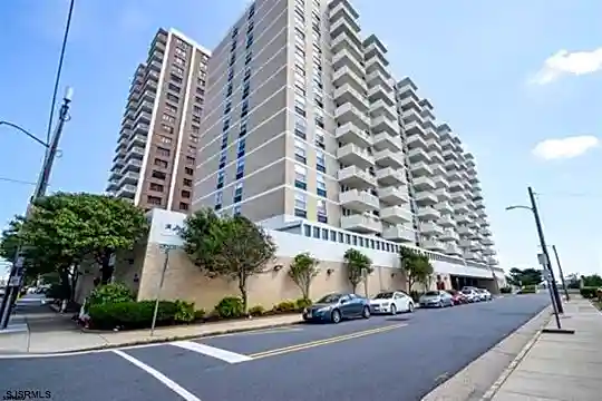 101 S Plaza Pl Photo 2