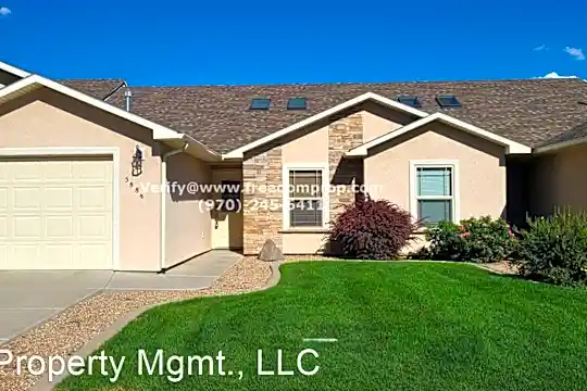 588 1/2 Belhaven Way Photo 1