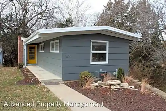 1009 Michael Rd Photo 2