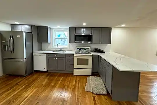 36 Thomas St Photo 2