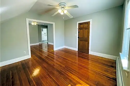 142 Abbott St #3 Photo 1