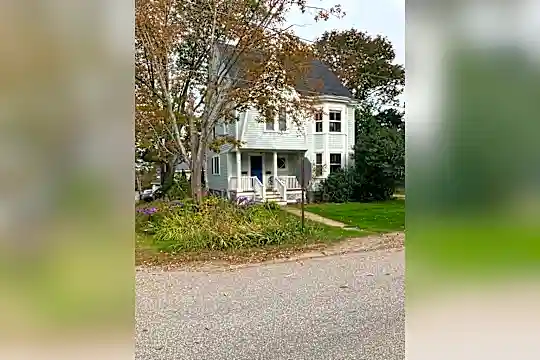 60 Court St Photo 1