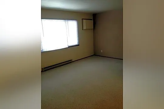 Oak Ridge Apartments Photo 2