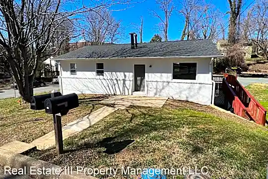 1307 King St Photo 1