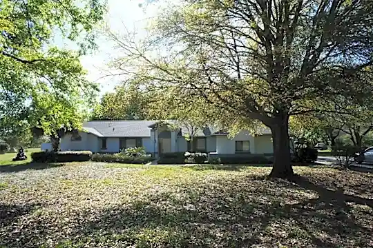 2123 Judith Pl Photo 1