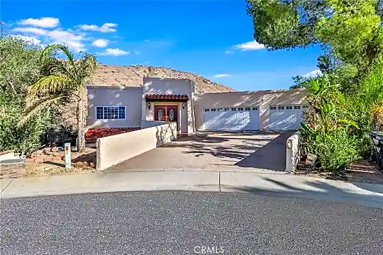 72 Hackamore Ln Photo 1