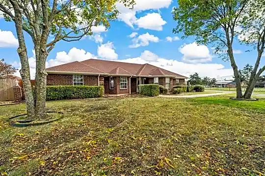 930 Milrany Ln Photo 1